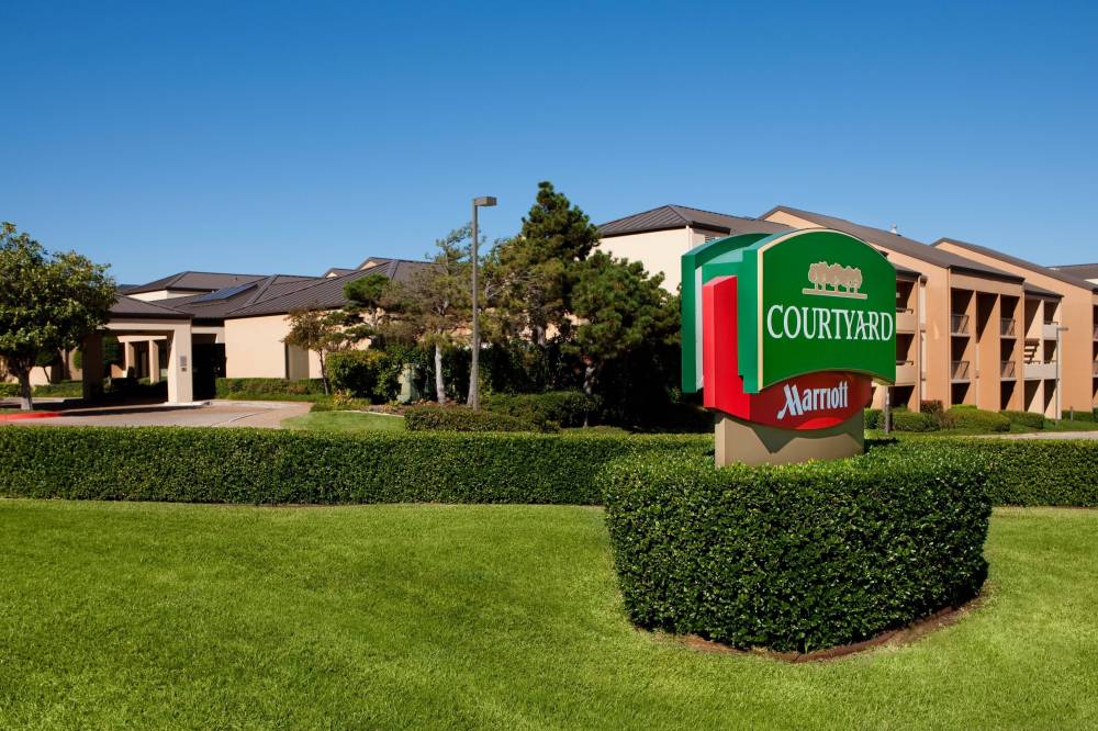 Courtyard By Marriott Dallas Las Colinas