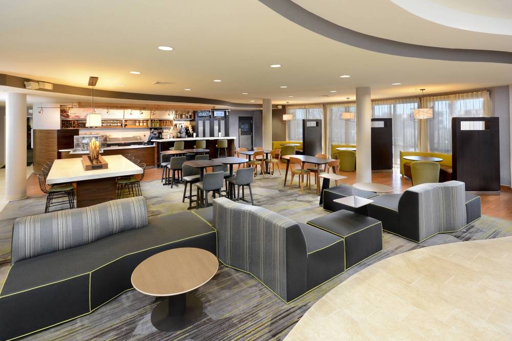 Courtyard By Marriott Danville 8