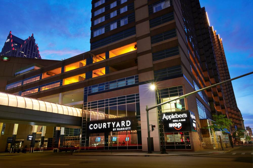 Courtyard By Marriott Detroit Downtown 7