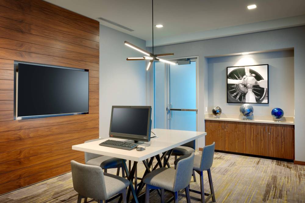 Courtyard By Marriott Los Angeles Lax Hawthorne 4
