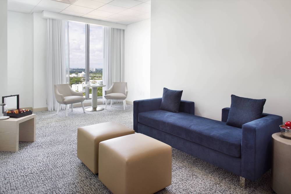 Courtyard By Marriott Miami Coconut Grove 9