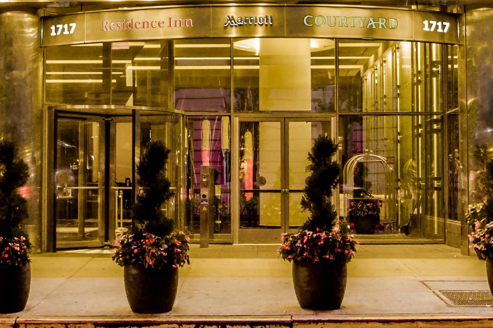 Courtyard By Marriott New York Manhattan Central Park 8