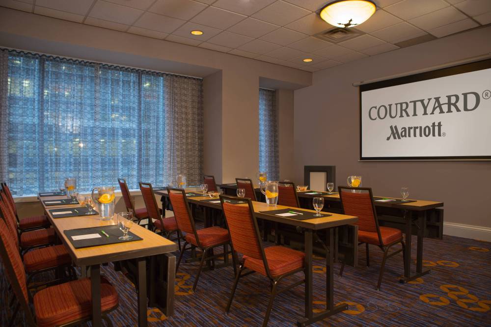 Courtyard By Marriott New York Manhattan/midtown East 9