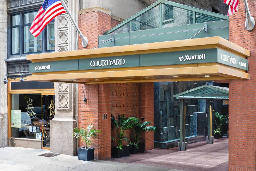 Courtyard By Marriott New York Manhattan Times Square 7
