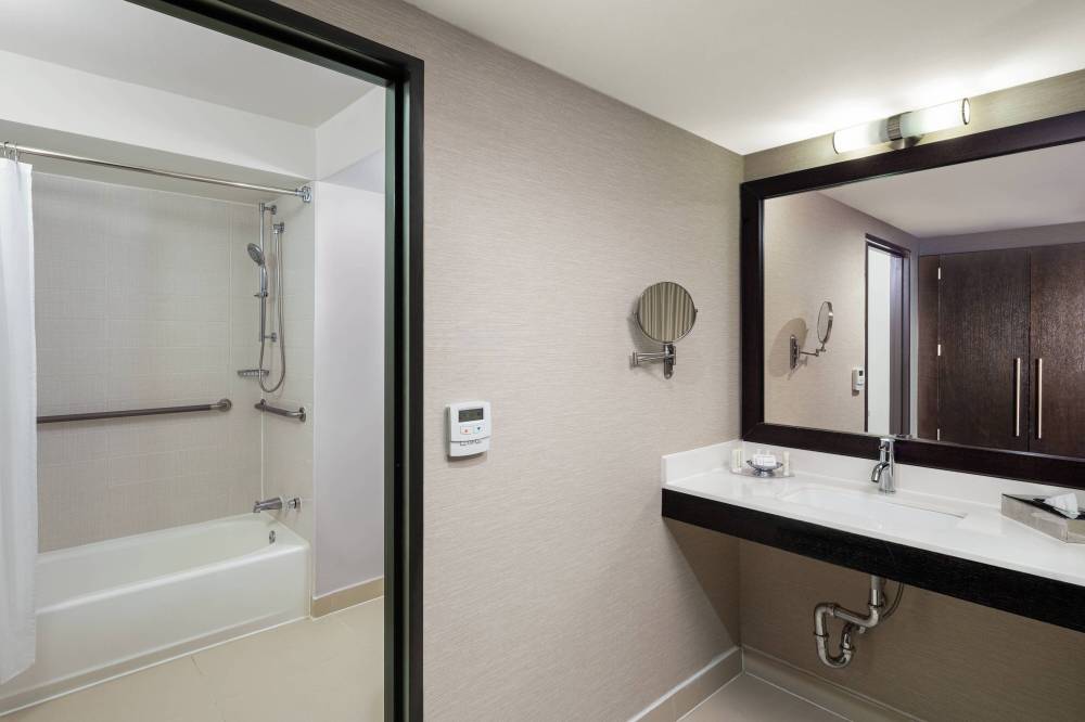 Courtyard By Marriott New York Manhattan Times Square 4