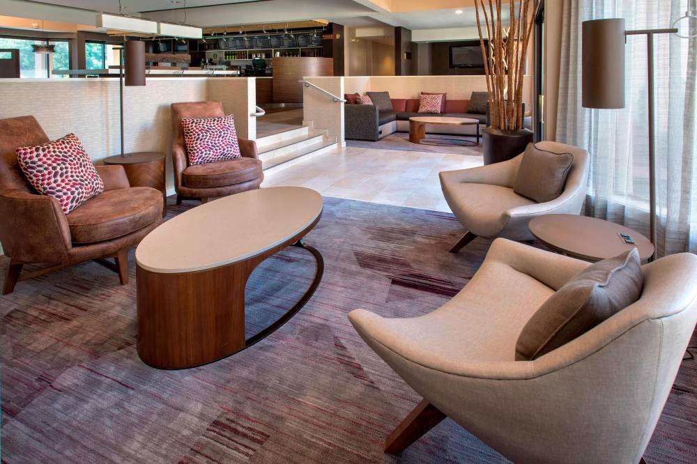 Courtyard By Marriott Rye 4