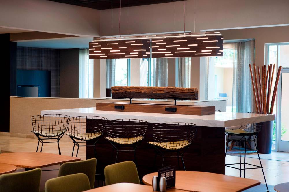 Courtyard By Marriott San Mateo Foster City 10