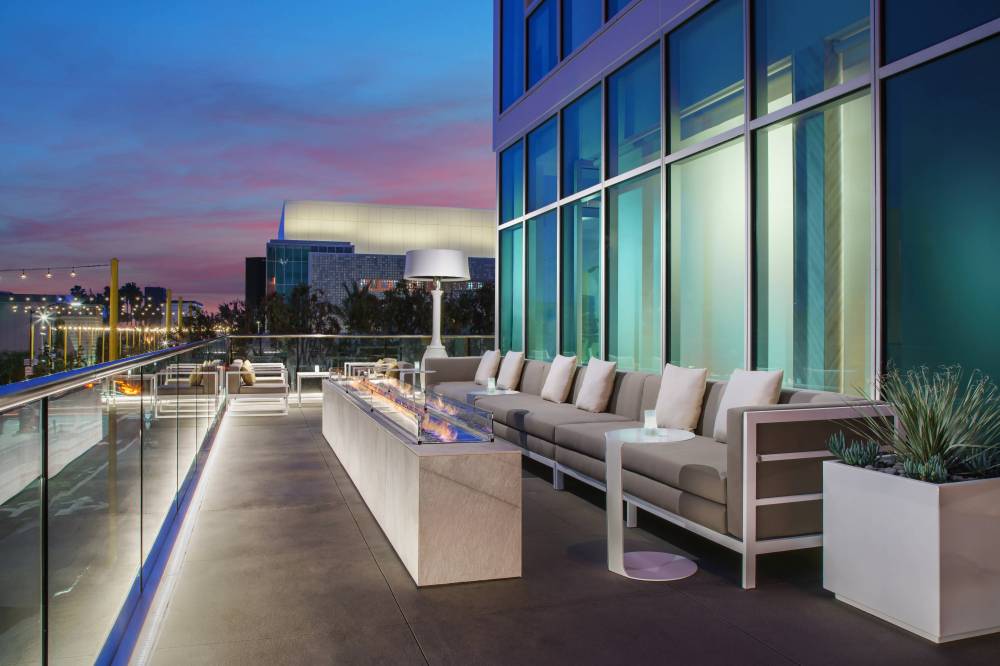 Courtyard By Marriott Santa Monica 4