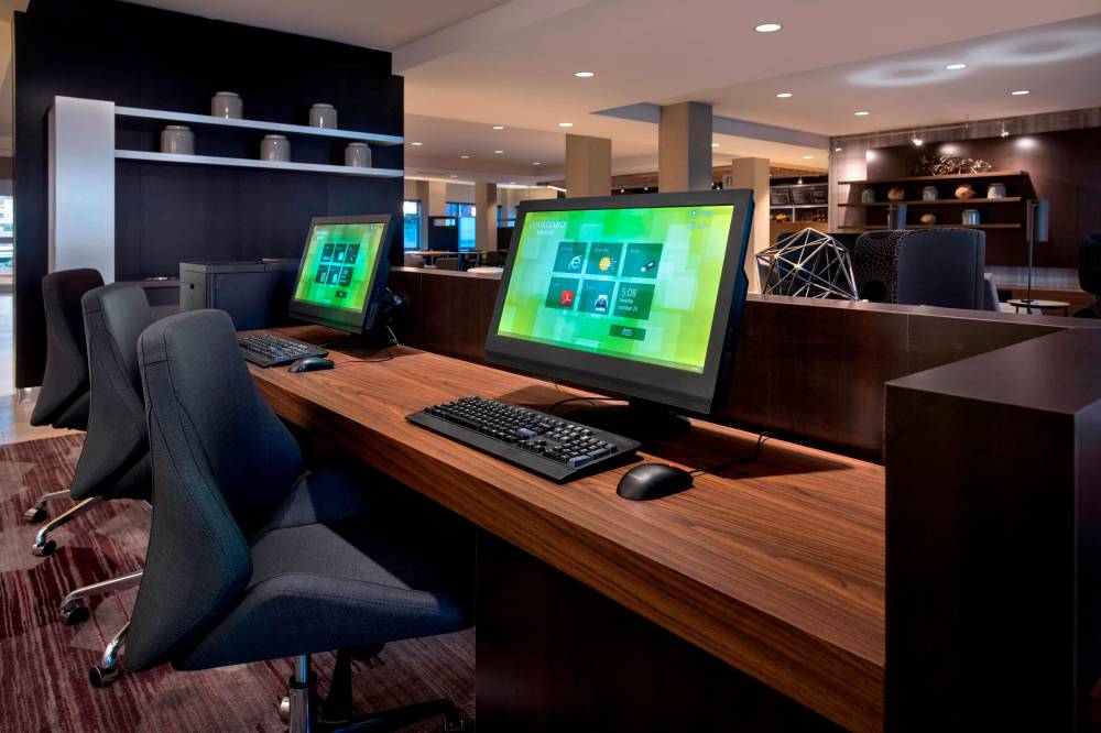 Courtyard By Marriott Schenectady At Mohawk Harbor 2