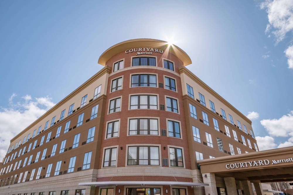Courtyard By Marriott South Bend Downtown 5