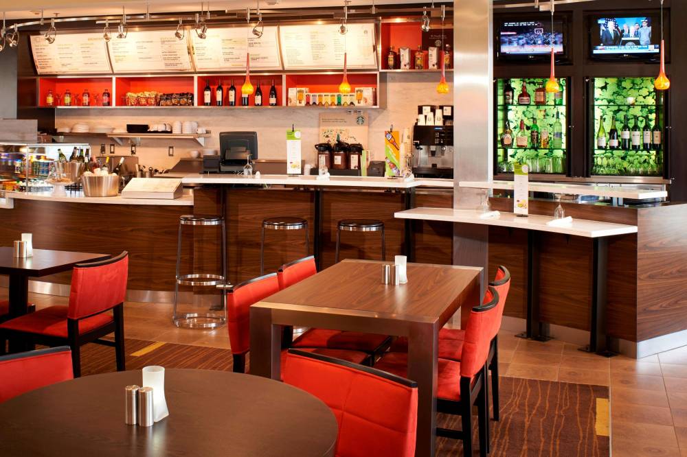 Courtyard By Marriott Toledo Airport Holland 10