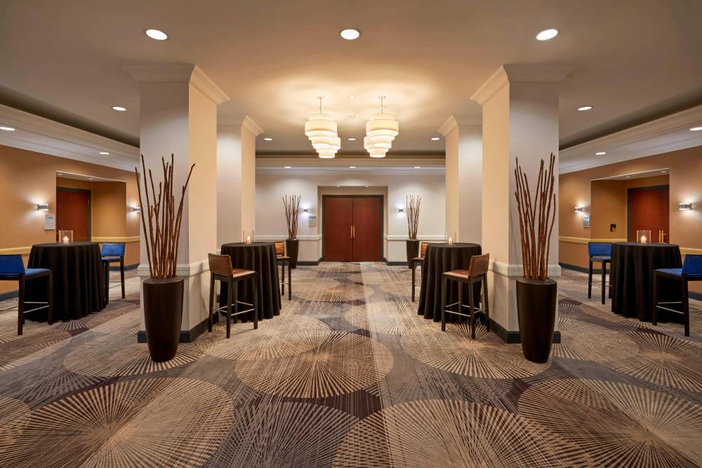 Courtyard By Marriott Toronto Downtown 9