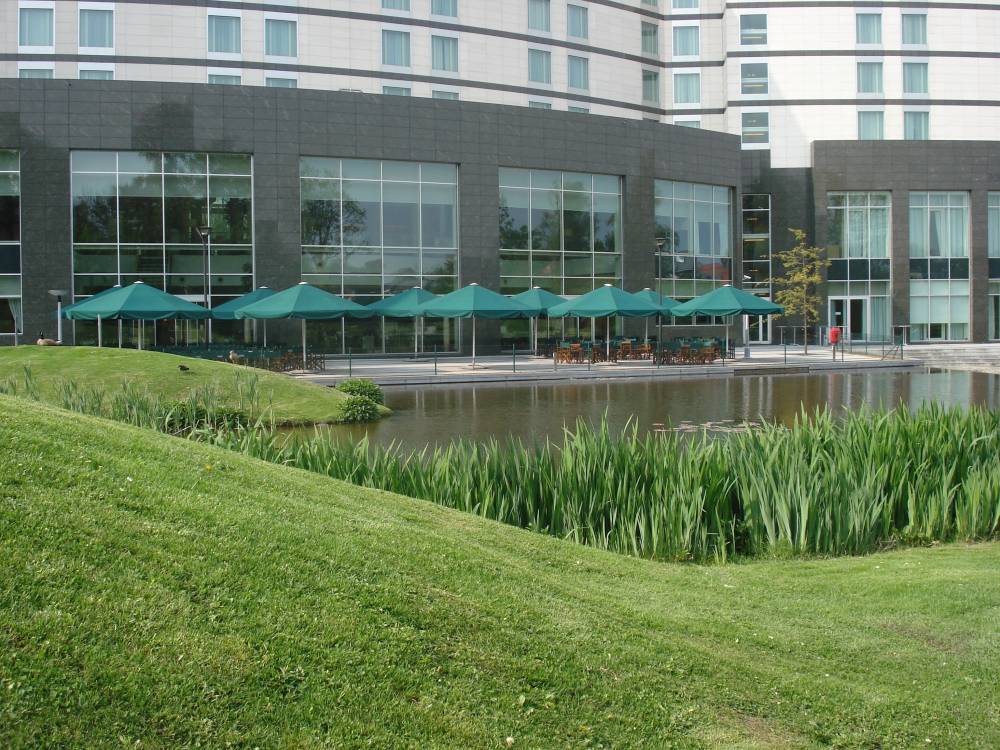 Crowne Plaza Airport 6