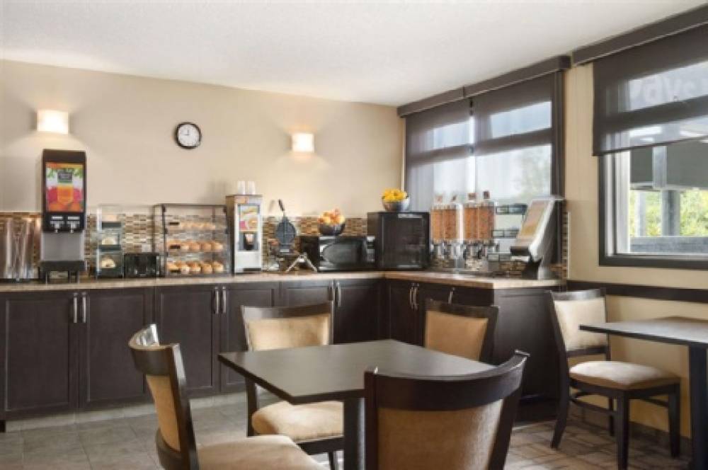 Days Inn By Wyndham Calgary Northwest 5