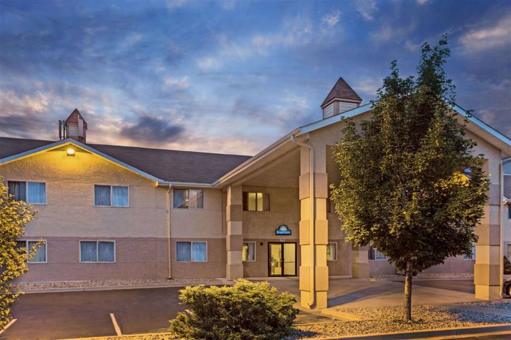 Days Inn By Wyndham Colorado Springs Airport 2
