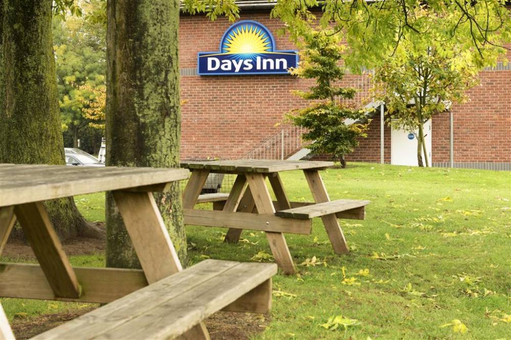 Days Inn By Wyndham Corley Nec M6 2