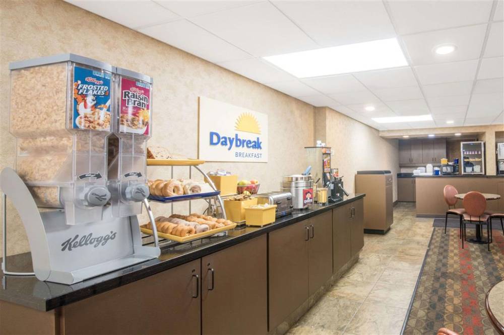 Days Inn By Wyndham Duluth Lakewalk 3