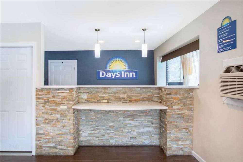 Days Inn By Wyndham Elmsford / White Plains 3