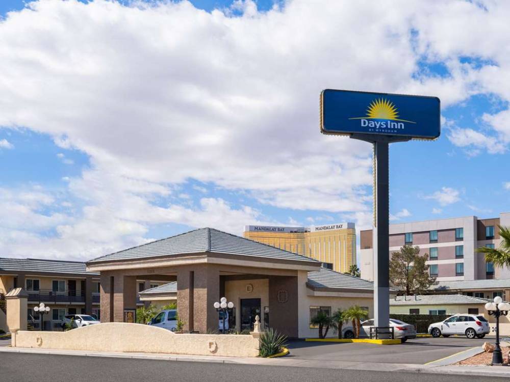Days Inn By Wyndham Las Vegas Airport Near The Strip 2