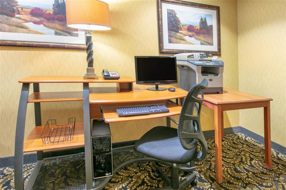 Days Inn By Wyndham Tulsa Central 6