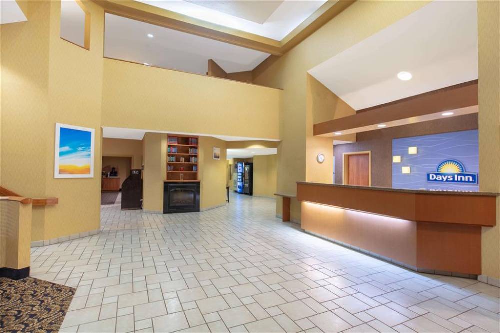 Days Inn By Wyndham Tulsa Central 3