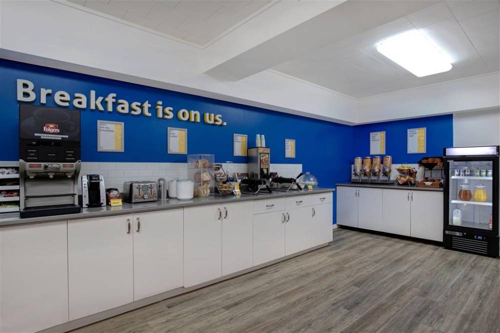 Days Inn By Wyndham Victoria Airport Sidney 2