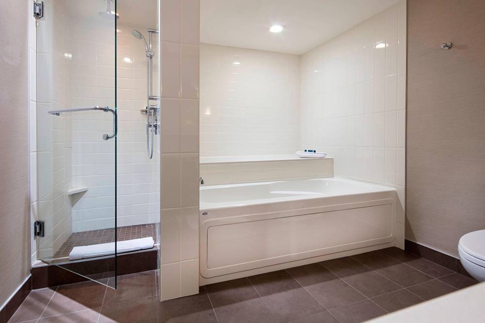 Delta Hotels By Marriott Edmonton South Conference Centre 4