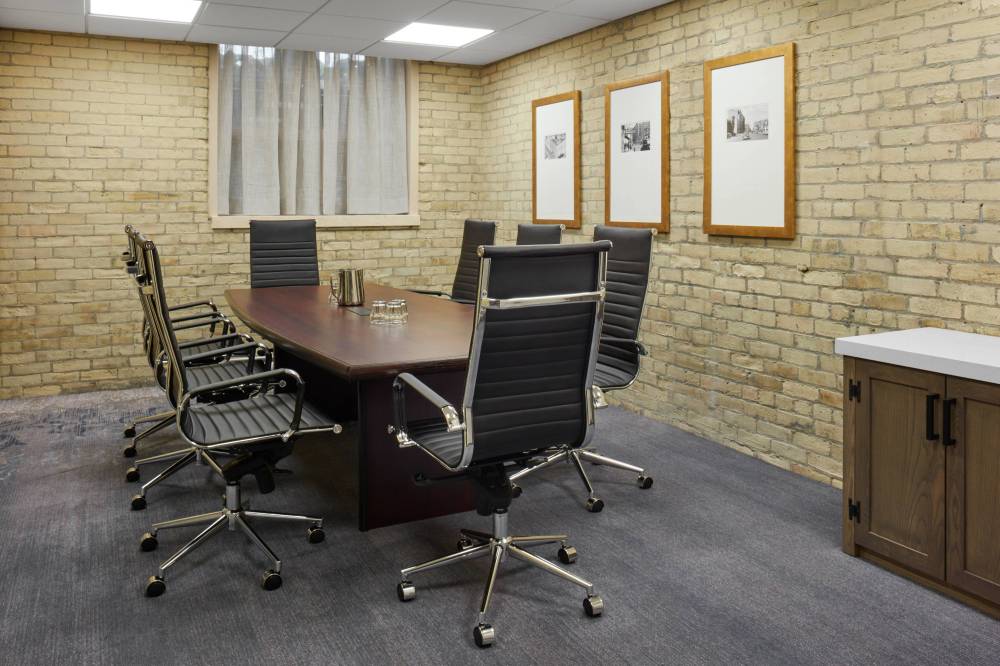 Delta Hotels By Marriott London Armouries 9