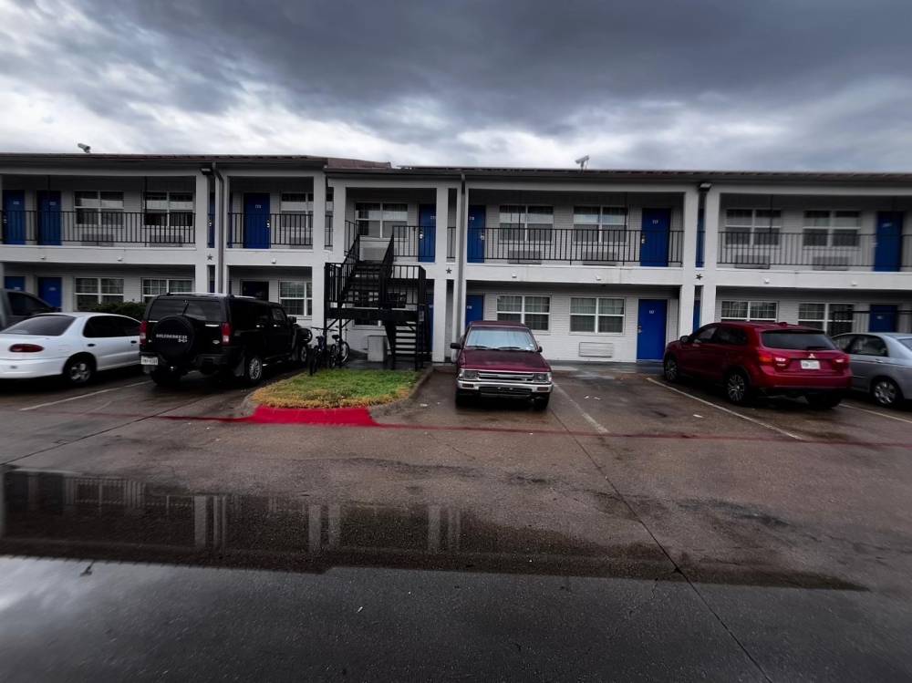 Deluxe Inn Motel By Oyo Grand Prairie Interstate 30 3