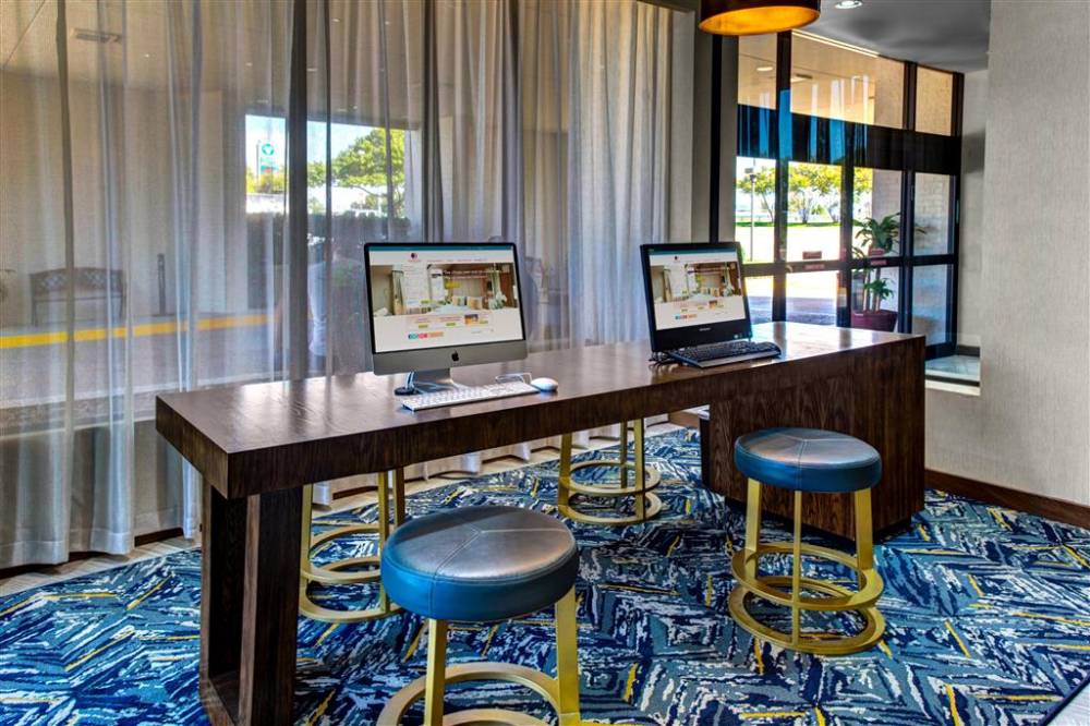 Doubletree By Hilton Arlington Dfw South 6