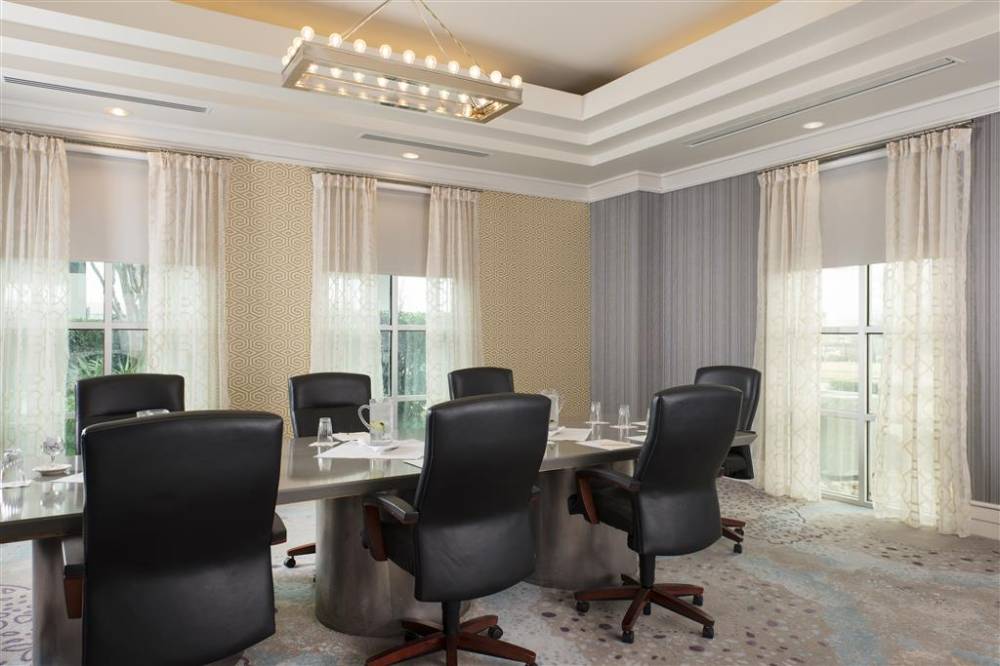 Doubletree By Hilton Dallas - Love Field 2
