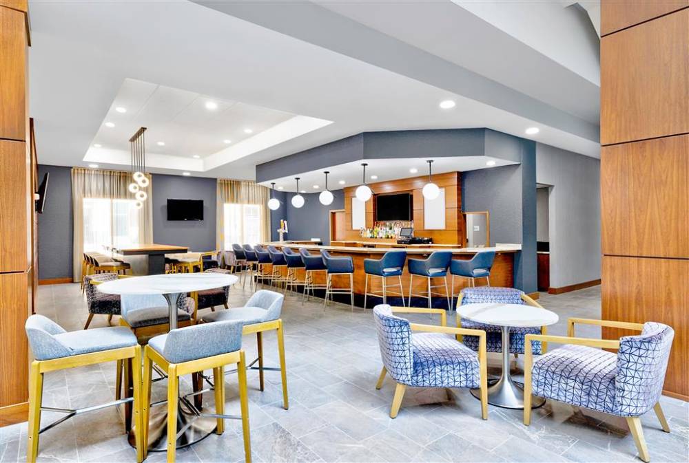Doubletree By Hilton Davenport 5