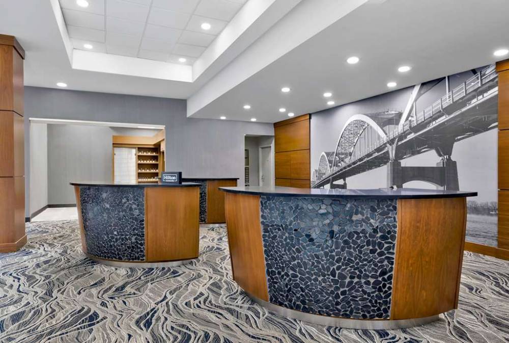 Doubletree By Hilton Davenport 4
