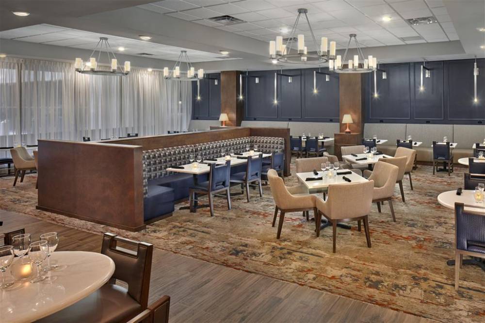 Doubletree By Hilton Little Rock 3