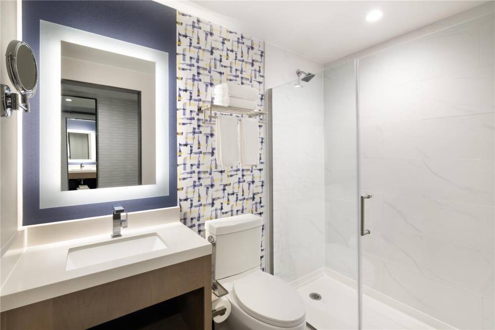 Doubletree By Hilton Long Island City  Ny 4