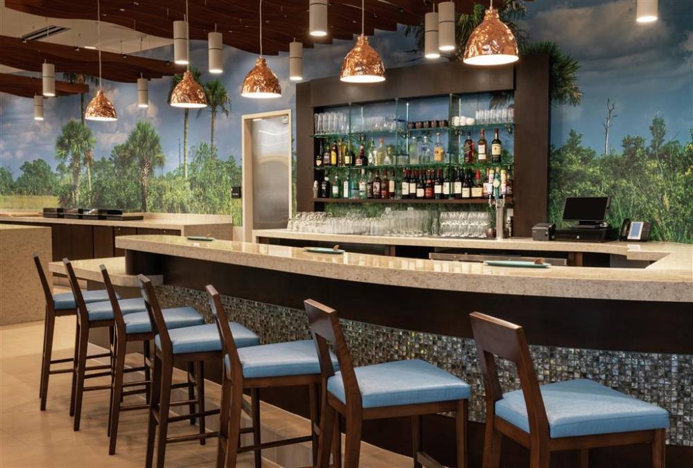Doubletree By Hilton Miami Doral 5