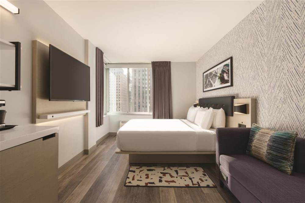 Doubletree By Hilton New York Midtown Fifth Ave 7