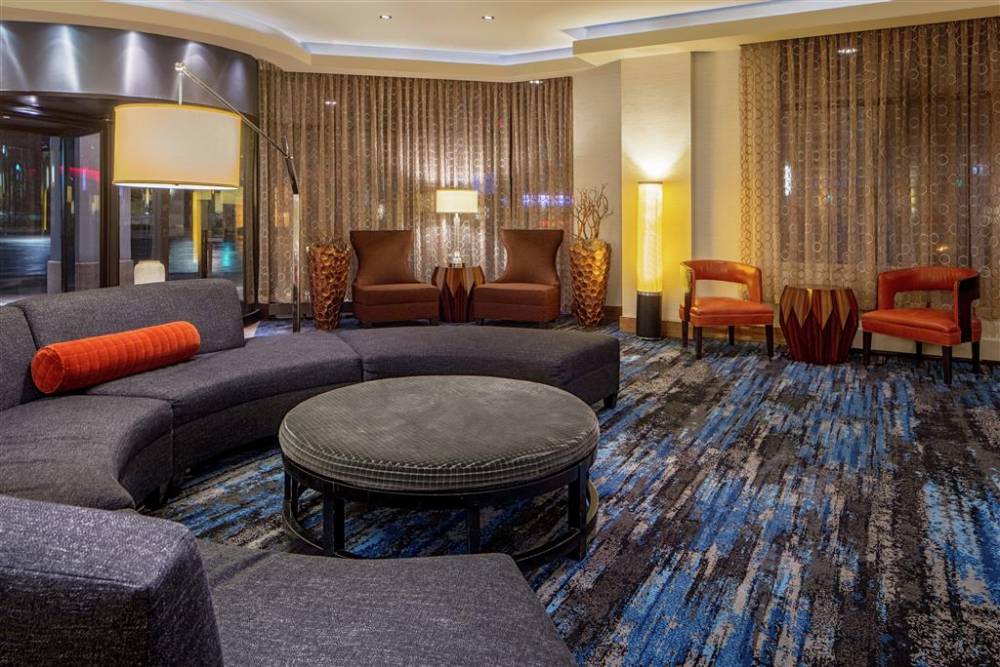 Doubletree Suites By Hilton Minneapolis Downtown 3