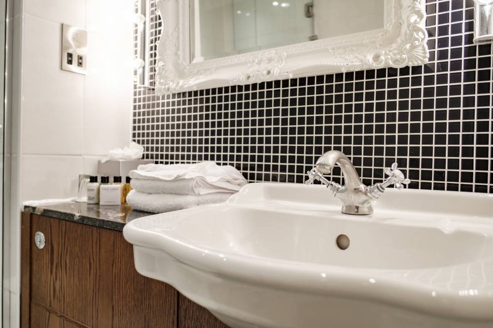Drayton Court Hotel 9