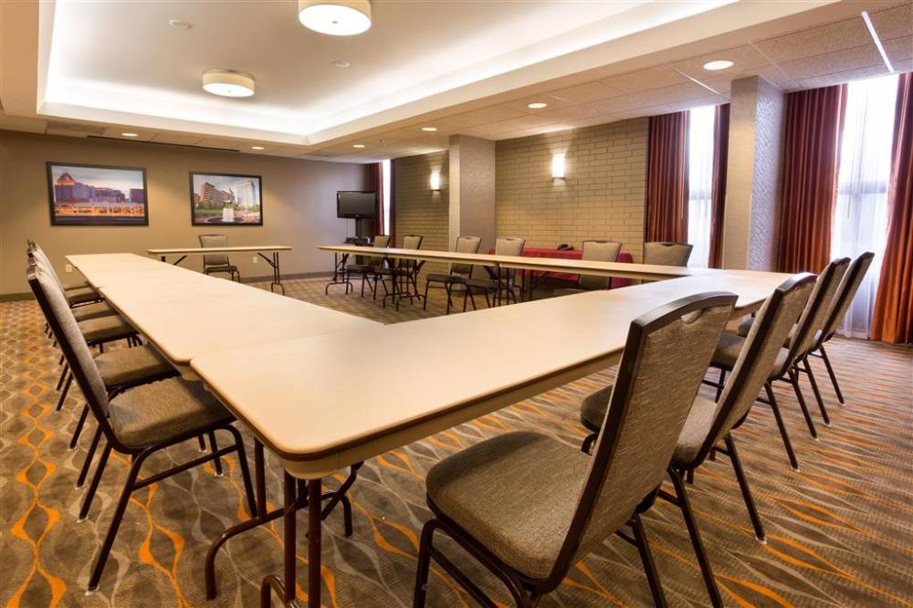 Drury Inn And Suites Greensboro 2