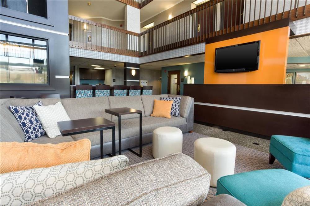 Drury Inn And Suites Greensboro 3