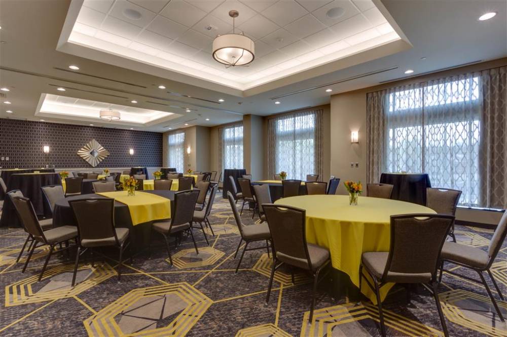 Drury Inn And Suites Pittsburgh Airport Settlers Ridge 2