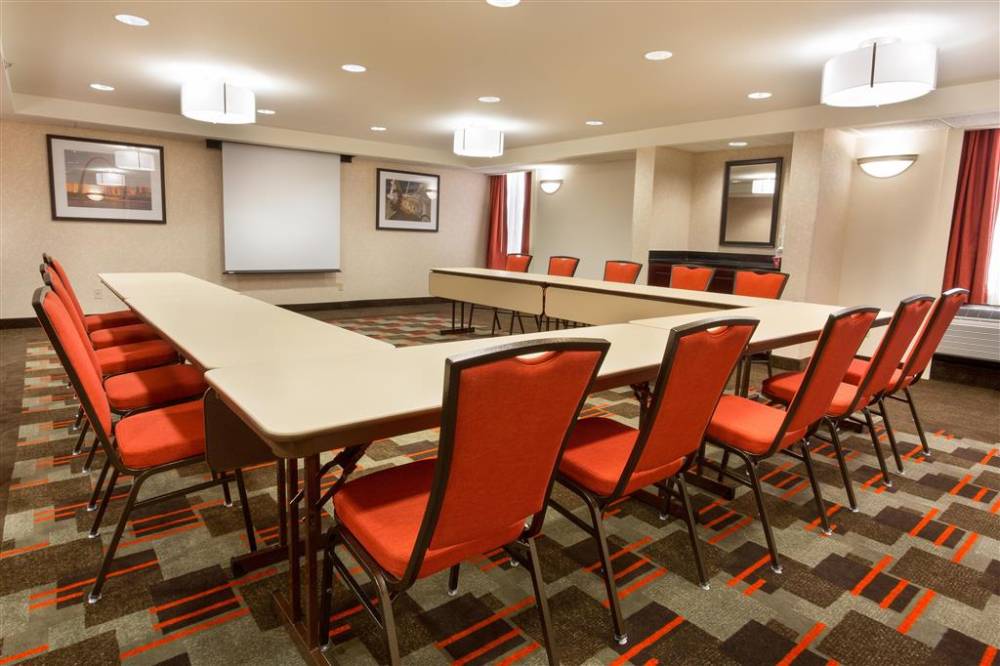 Drury Inn And Suites St Louis Airport 2