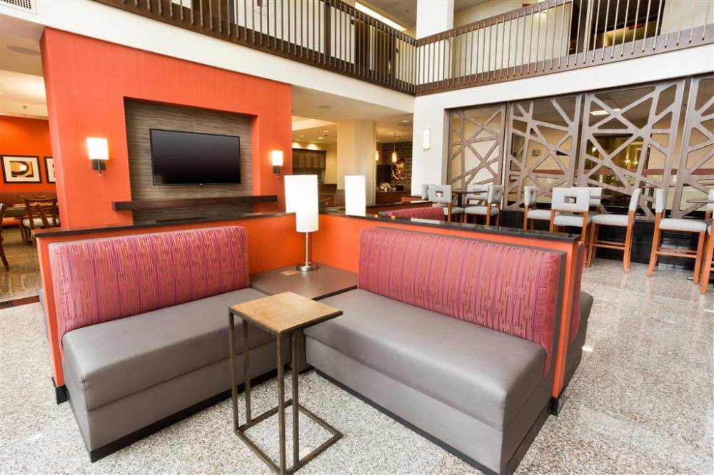 Drury Inn And Suites St Louis Airport 3
