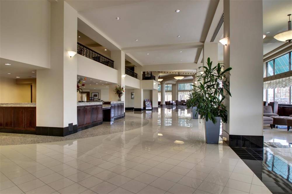 Drury Plaza Hotel Broadview Wichita 5