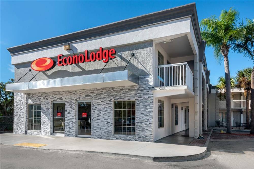 Econo Lodge Airport At Rj Stadium