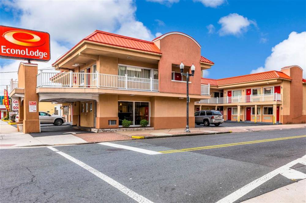 Econo Lodge Beach And Boardwalk 2
