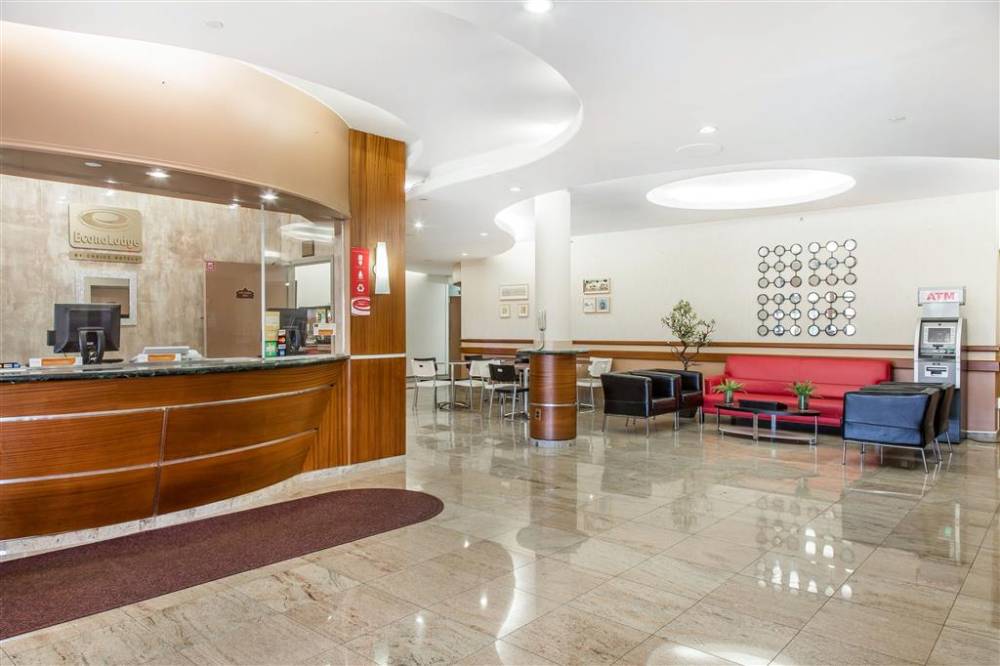 Econo Lodge 6