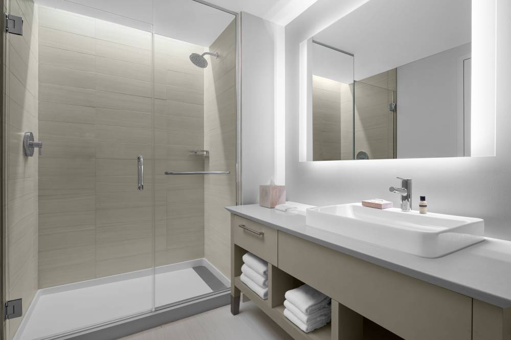 Element Miami Brickell 10
