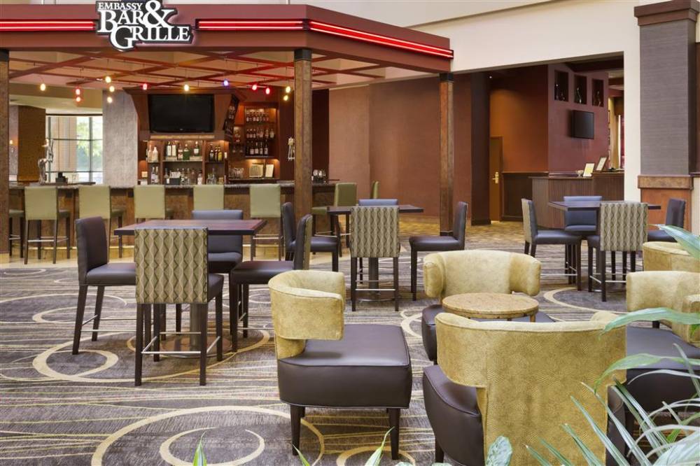 Embassy Suites By Hilton Lincoln 5
